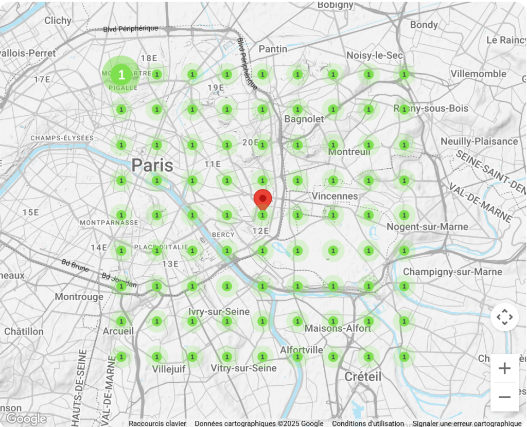 Carte de Paris avec marqueurs géographiques verts.